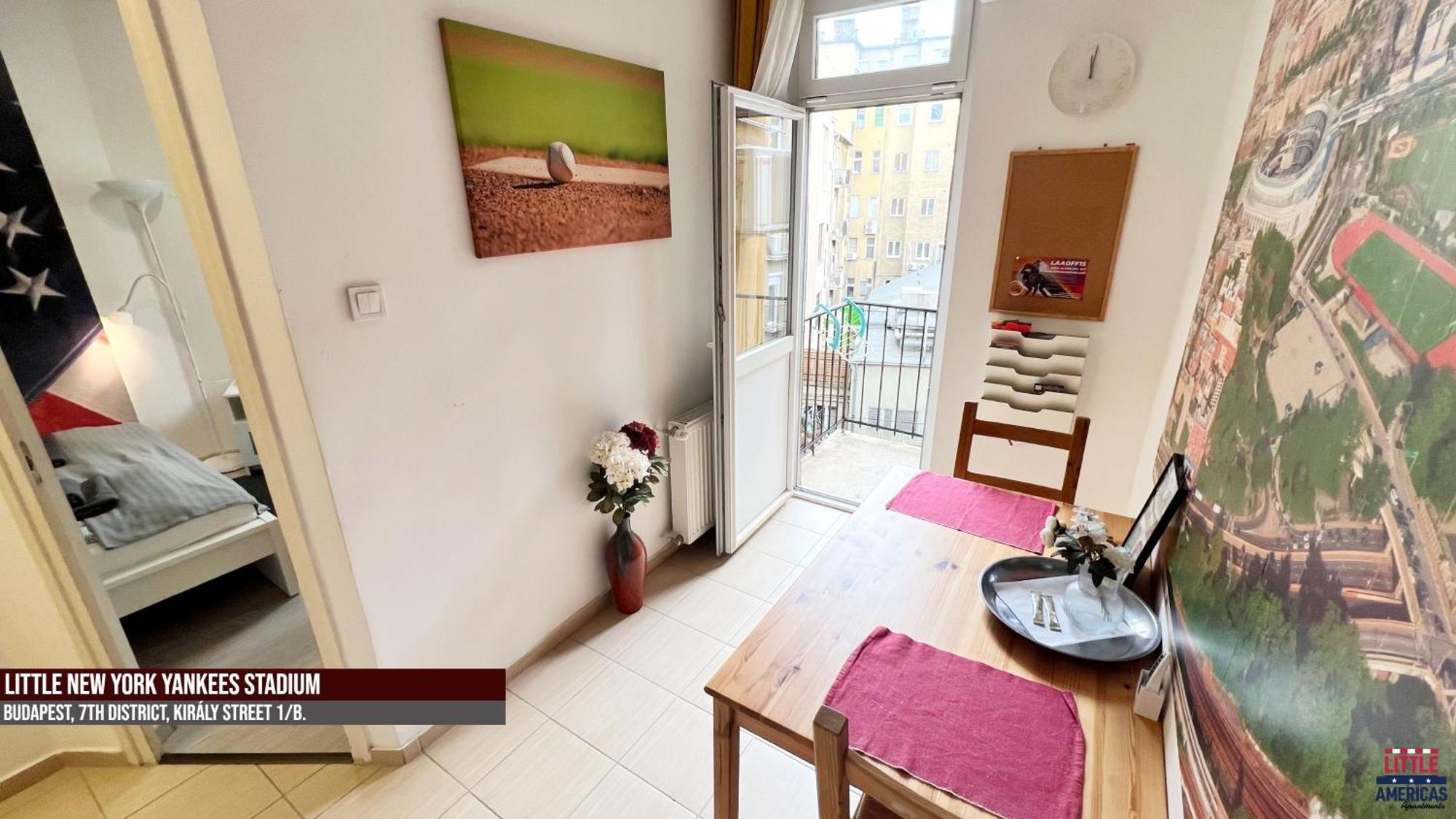 Little Americas New York Central Apartments Budapest Exterior photo